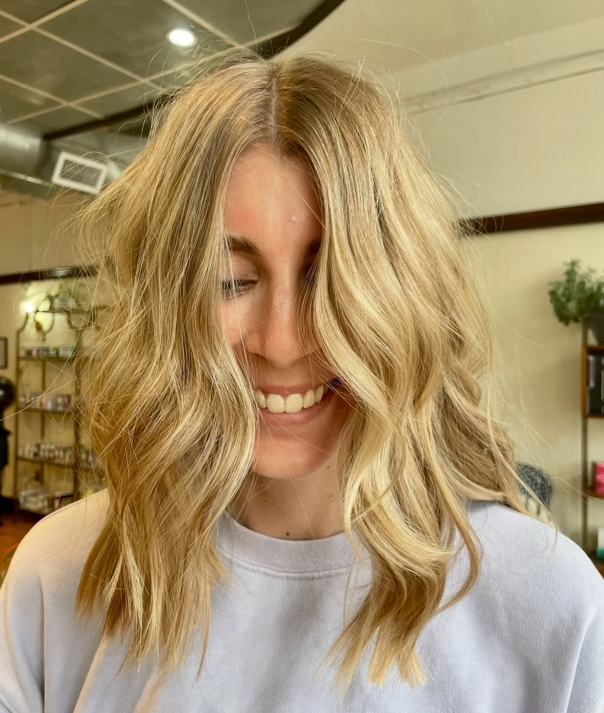 Dimensional blonde waves from Hannah Walter’s earlier colour portfolio